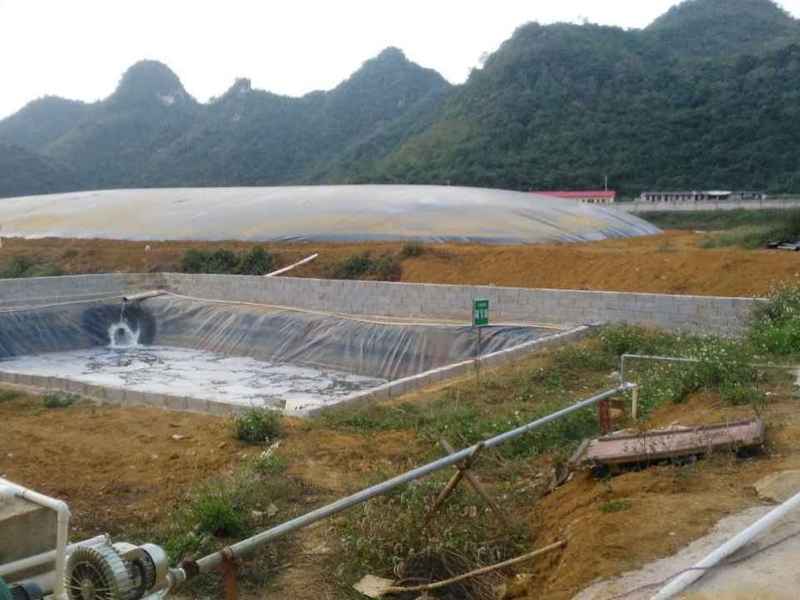 黑膜沼气池